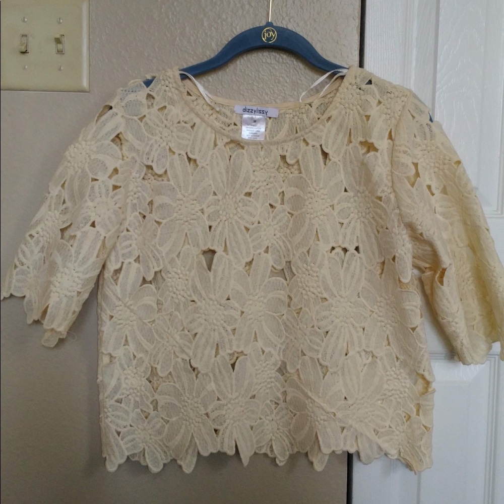 Yellow scalloped floral top size Medium